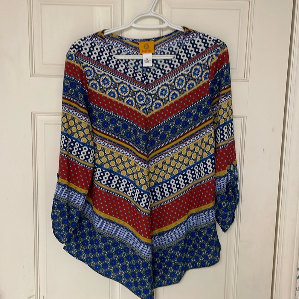 Ladies’ Ruby Rd. tunic top. Size medium